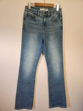 Denver Hayes Barely Boot Hi-Rise Jeans Medium Light Wash Stretch Classic Size 8